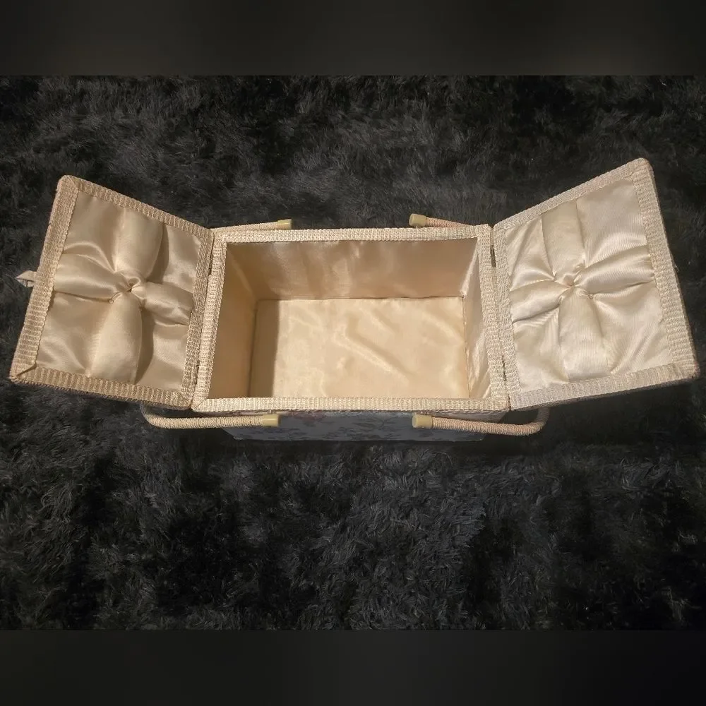 NWOT Vintage Floral Cream Storage Basket